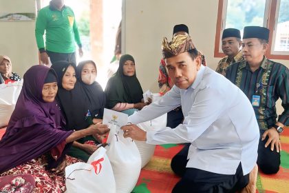 Kelompok Tani Binaan BAZNAS Batu Bara Salurkan Zakat Hasil Pertanian kepada 50 Mustahik